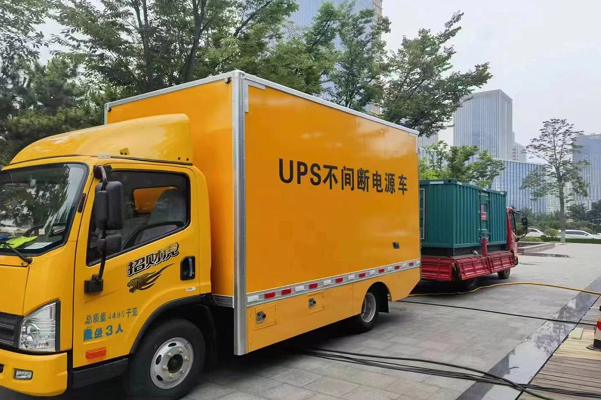 芷江发电机租赁施工现场