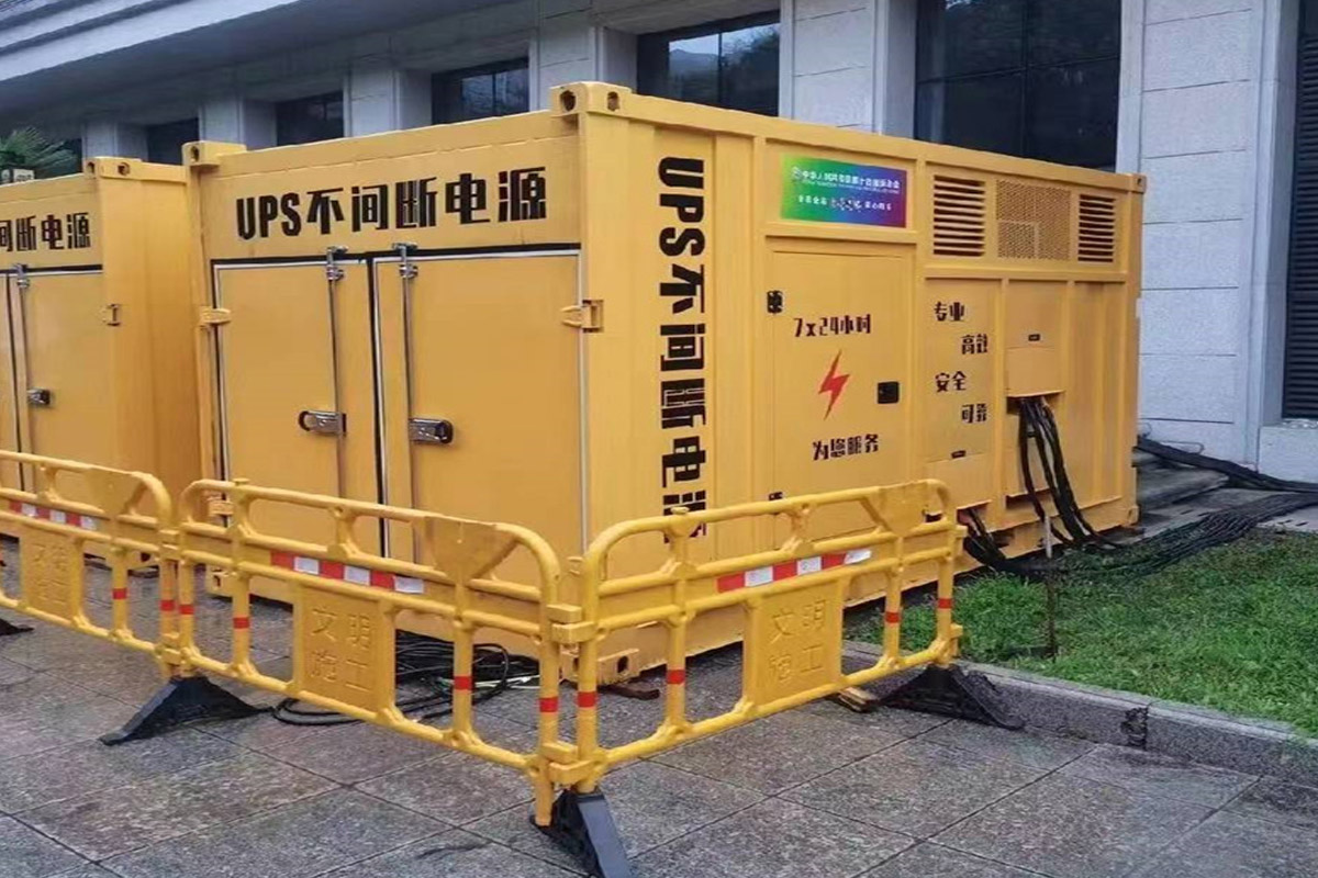 芷江发电机租赁施工现场